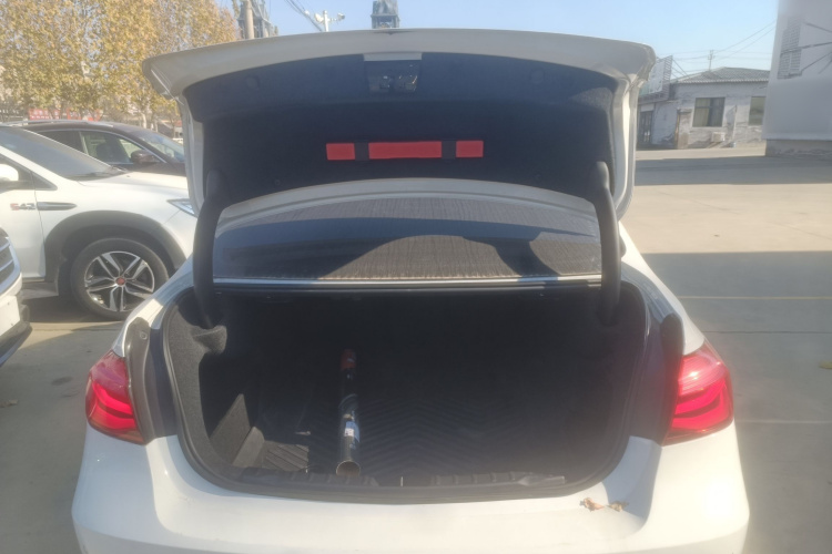 宝马3系 2019款 320i M运动套装局部细节23