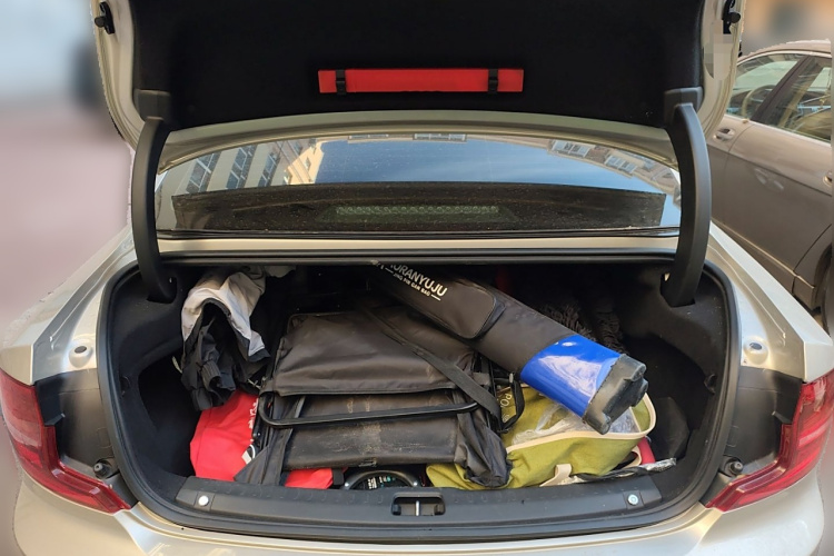 沃尔沃S90 2018款 T4 智远版中控内饰23