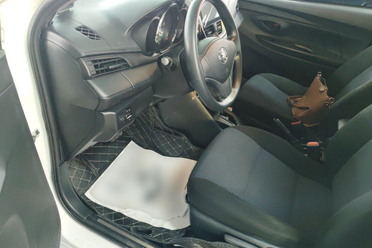 丰田 YARiS L 致享 2019款 1.5E CVT魅动版 国VI中控内饰7003