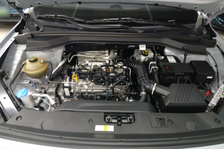 北京汽车 魔方 2023款 1.5T DCT青春版机舱底盘24