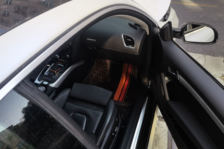 奥迪A5 2012款 2.0TFSI Coupe quattro局部细节9005