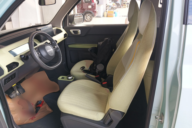 吉利银河 2023款 熊猫mini 200km 耐力熊中控内饰19