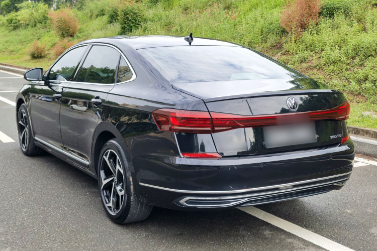 大众 帕萨特 2025款 出众款 380TSI 星空龙腾版车身外观6003