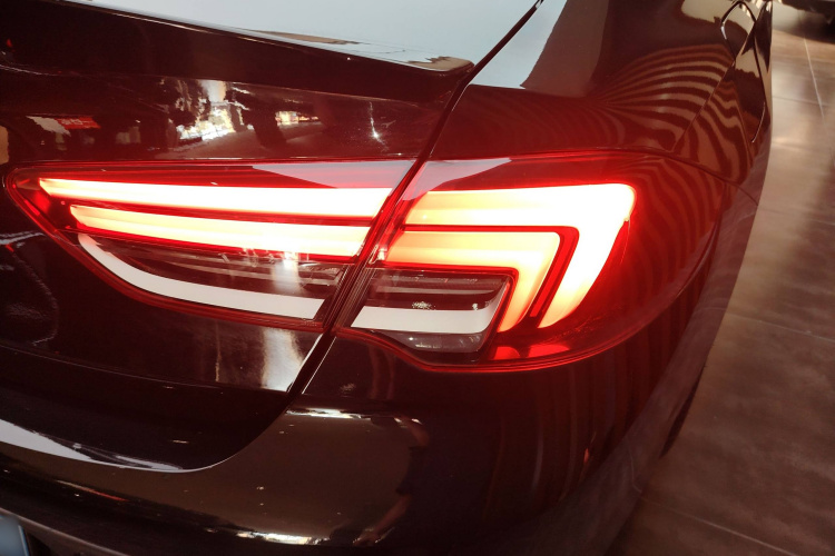 别克 君威 2023款 652T 智享型车身外观6006