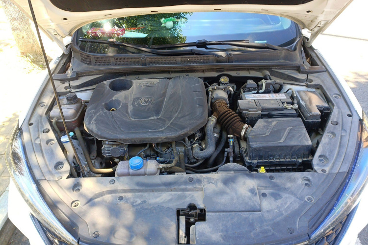 长安 逸动 2020款 PLUS 蓝鲸NE 1.4T GDI DCT尊贵型局部细节24