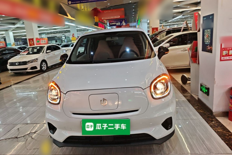 零跑汽车 零跑T03 2024款 200轻享版车身外观2