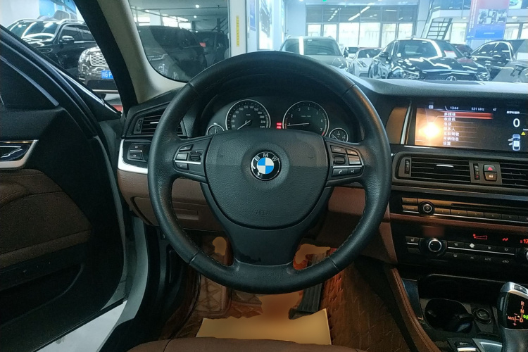 宝马5系 2014款 525Li 领先型局部细节13