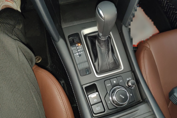 马自达CX-4 2021款 2.0L 自动两驱蓝天活力版局部细节18