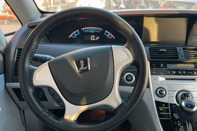 纳智捷 大7 MPV 2016款 2.0T 豪华型局部细节13