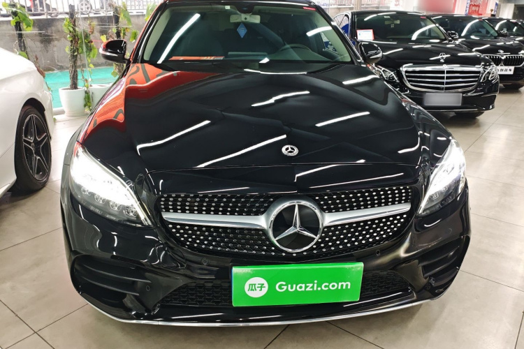 奔驰C级 2020款 改款 C 260 L 运动版车身外观2