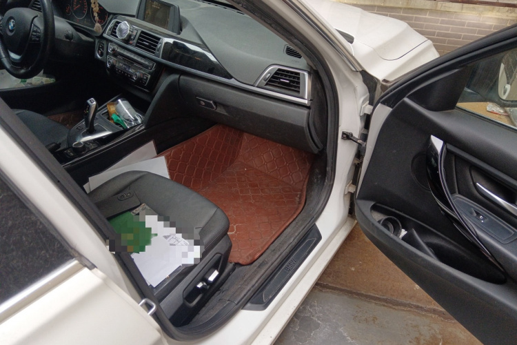 宝马3系 2017款 320Li xDrive 时尚型局部细节9005