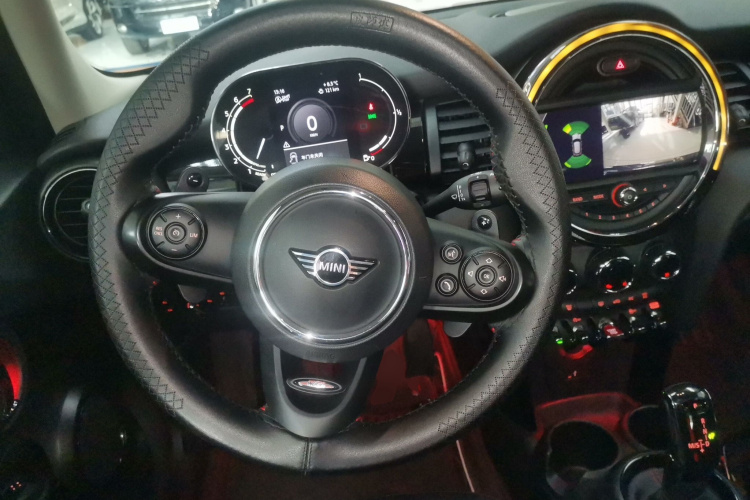MINI 2021款 2.0T COOPER S 经典派 五门版局部细节13