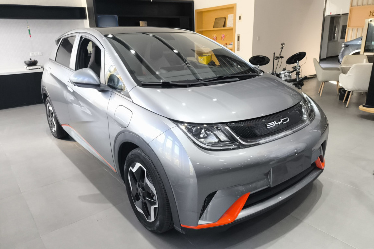 比亚迪 海豚 2021款 405km 时尚版车身外观3