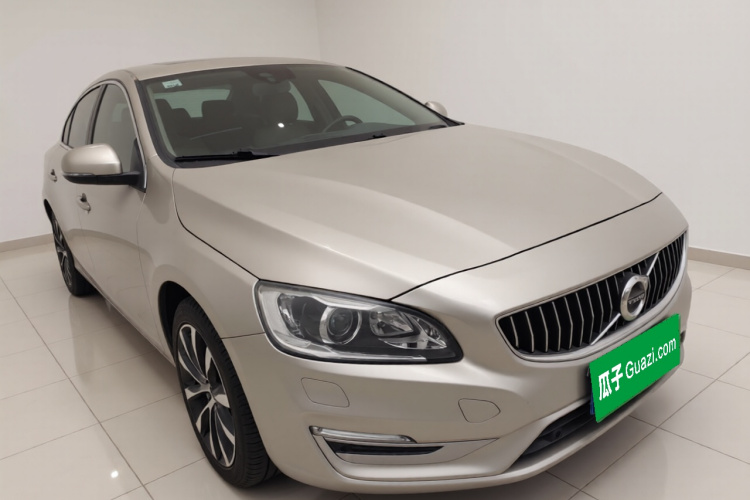 沃尔沃S60 2019款 S60L 改款 T5 智进进阶版车身外观3