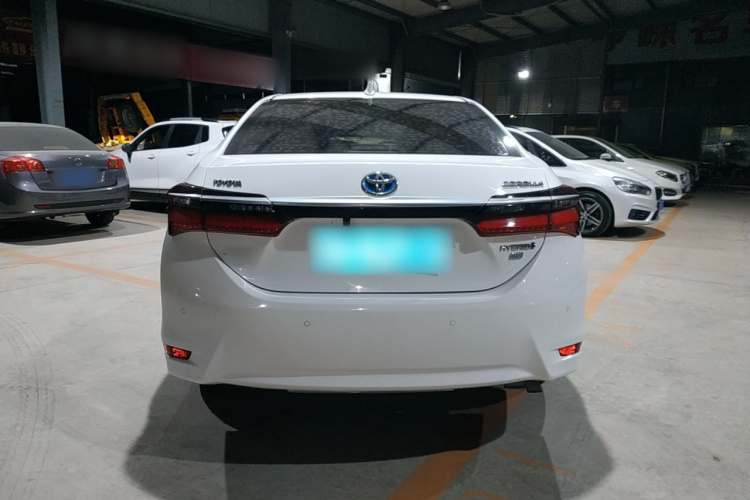 丰田 卡罗拉 2018款 双擎 1.8L E-CVT智尚版车身外观6