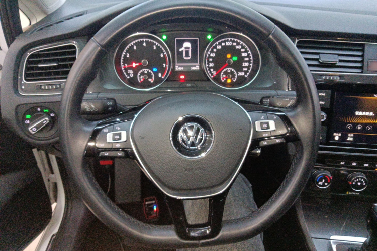 大众 高尔夫 2019款 280TSI DSG舒适型 国VI中控内饰13