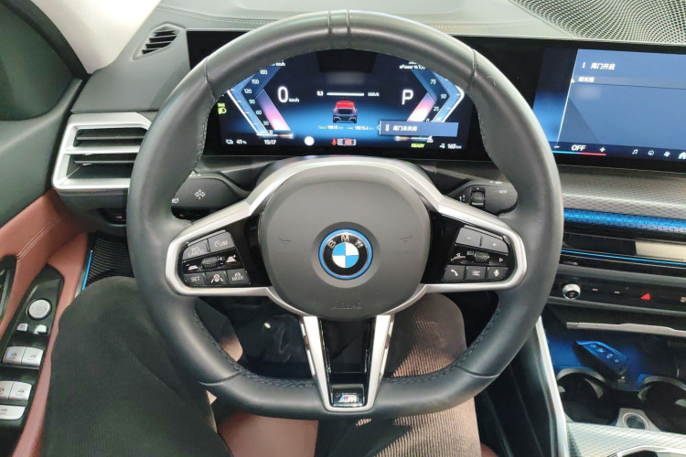 宝马i3 2025款 eDrive 40 L 曜夜套装中控内饰13