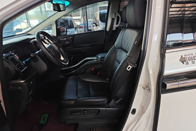 本田 艾力绅 2016款 2.4L 豪华版中控内饰19