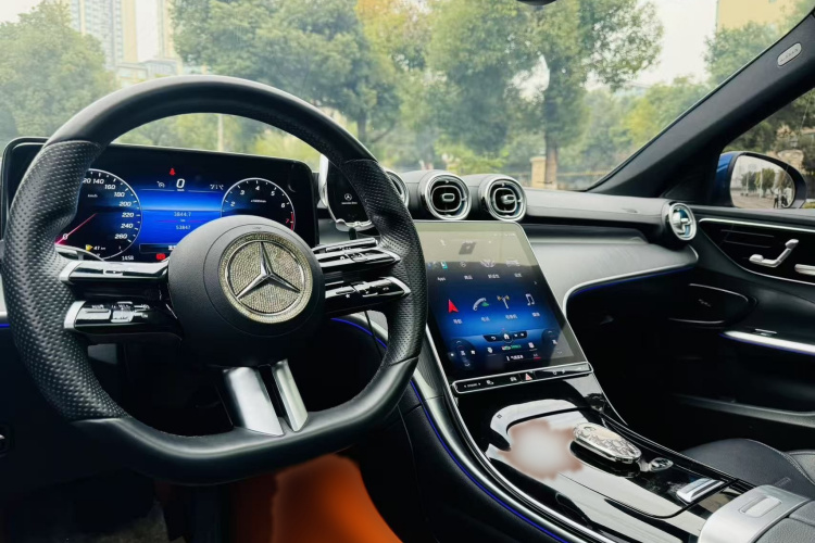 奔驰C级 2022款 改款 C 260 L 运动版中控内饰7006