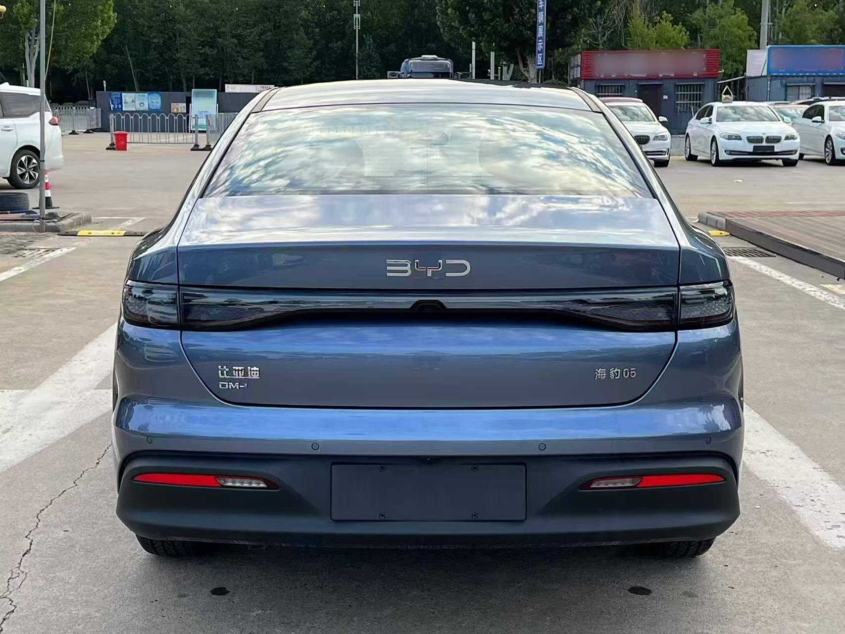 比亚迪 海豹05 DM-i 2025款 DM-i 智驾版 55KM豪华型