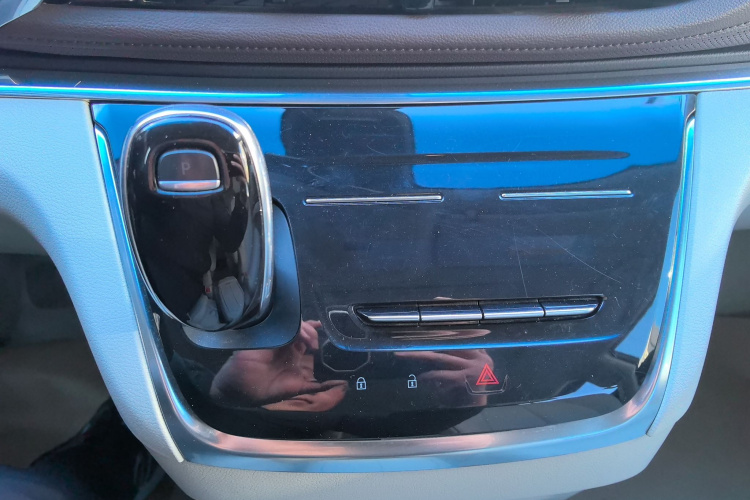 别克GL8 2021款 陆上公务舱 652T 尊贵型局部细节18