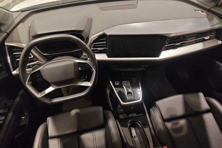 奥迪Q4 e-tron 2024款 40 e-tron 创行版中控内饰12