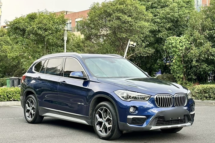 宝马X1 2018款 sDrive18Li 尊享型车身外观6001
