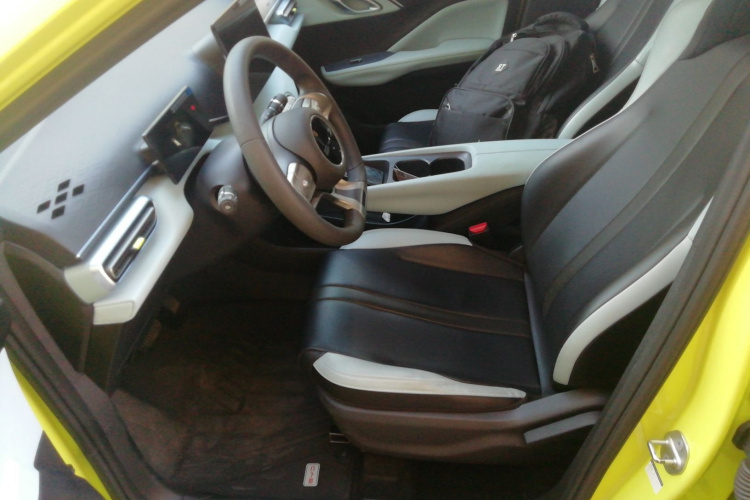 比亚迪 海鸥 2024款 荣耀版 305km 活力版中控内饰19