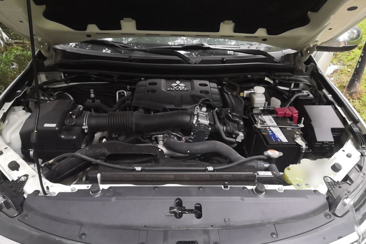 三菱 帕杰罗(进口) 2019款 3.0L 自动标准版局部细节24