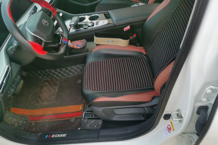 长安 逸动 2023款 畅享版 PLUS 蓝鲸NE 1.4T GDI DCT尊贵版中控内饰19