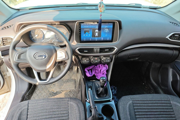 广汽传祺 传祺GS4 2018款 200T 手动两驱舒适版中控内饰12