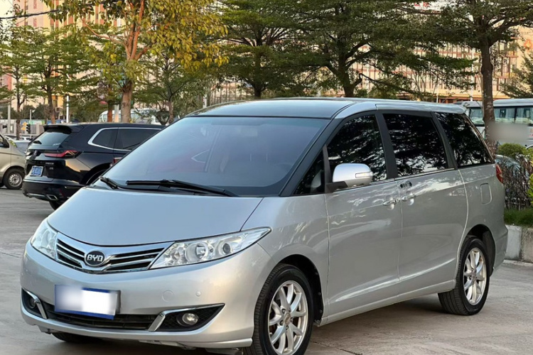 比亚迪M6 2015款 2.4L 自动尊贵版车身外观1