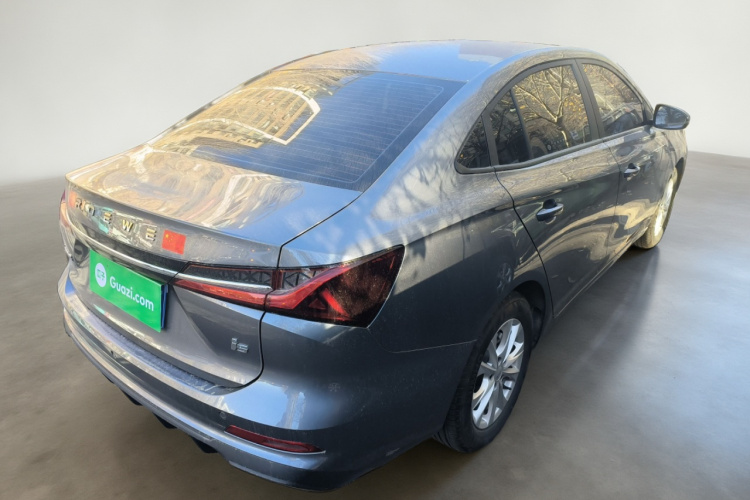 荣威i5 2023款 1.5L 手动舒享版车身外观7