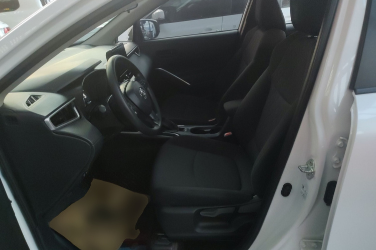 丰田 卡罗拉锐放 2022款 2.0L 精英版中控内饰19