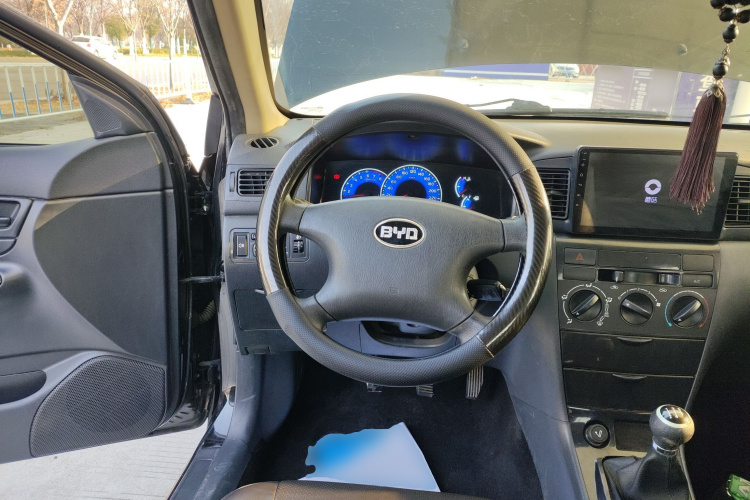 比亚迪F3 2020款 1.5L 手动经典型中控内饰13