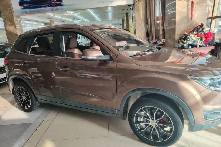 一汽 森雅R7 2016款 1.6L 手动智能型车身外观6002