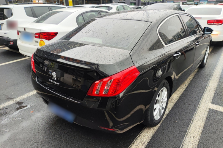 标致508 2013款 2.0L 两周年纪念 自动天窗经典版车身外观7