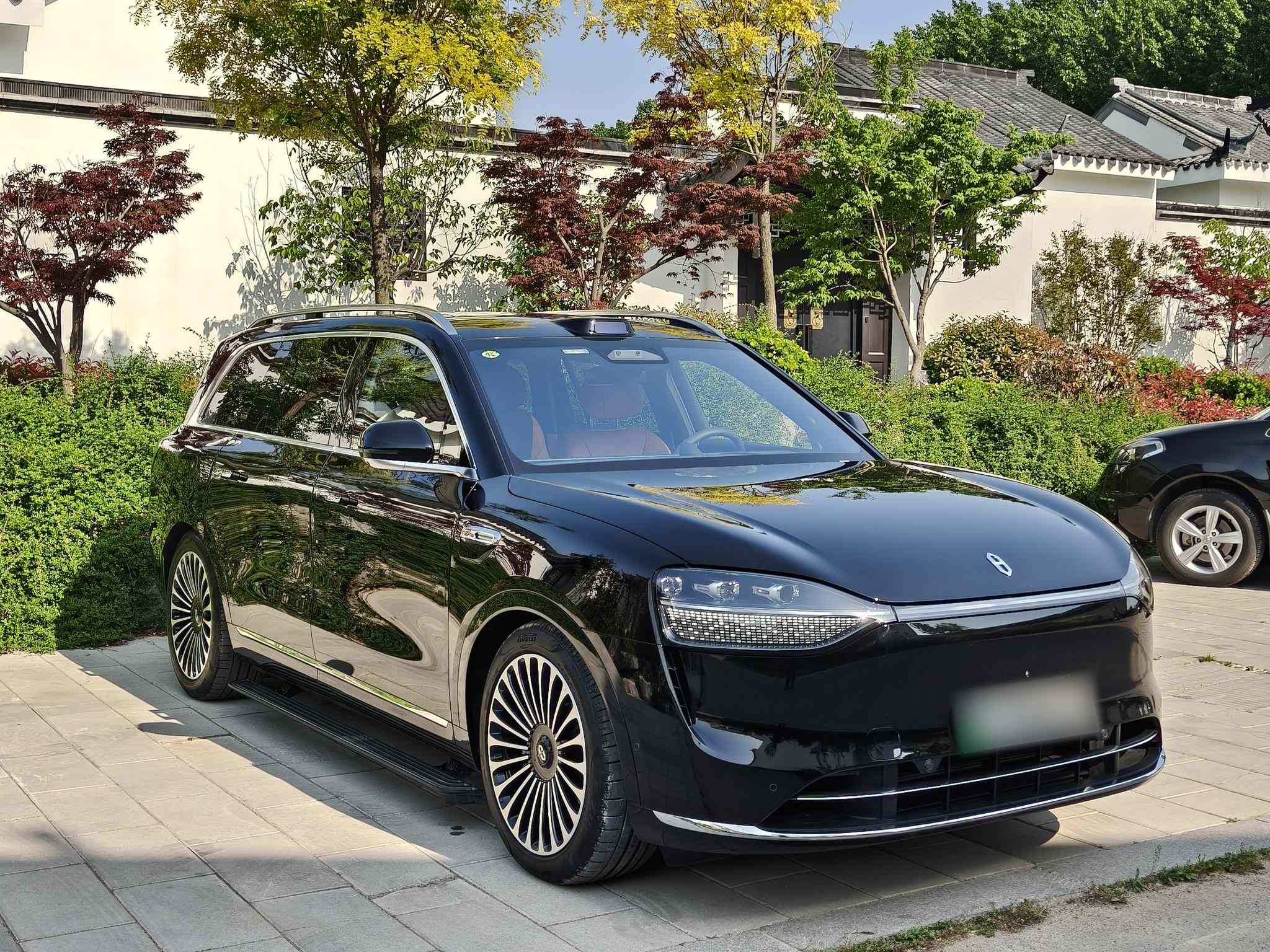 鸿蒙智行 问界M9 2025款 增程 Ultra版 52kWh 6座版 (192线激光雷达）(3)
