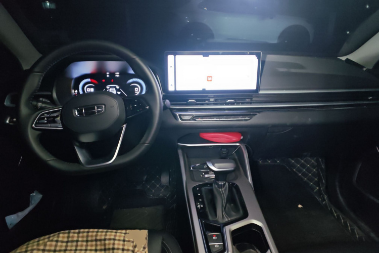 吉利汽车 帝豪 2023款 第4代冠军版 1.5L CVT尊贵型中控内饰12