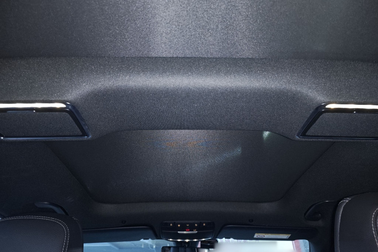 奔驰GLC 2020款 GLC 260 L 4MATIC 豪华型中控内饰22