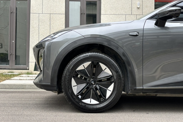 深蓝汽车 深蓝S07 2024款 215Max 增程版车身外观6001