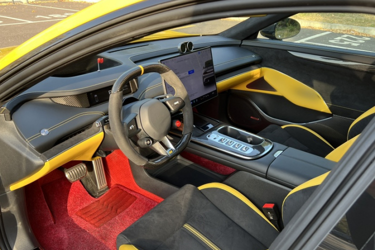 小米汽车 小米SU7 Ultra 2025款 Ultra中控内饰7003