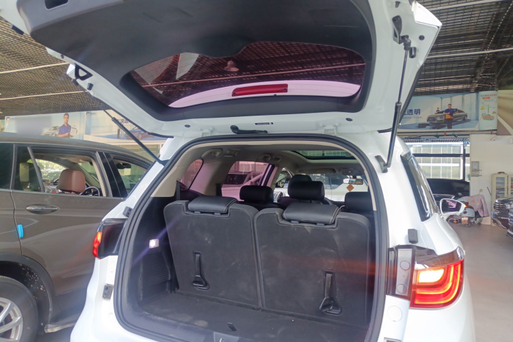 比亚迪 宋MAX 2017款 1.5T 自动智联精英型 7座局部细节23