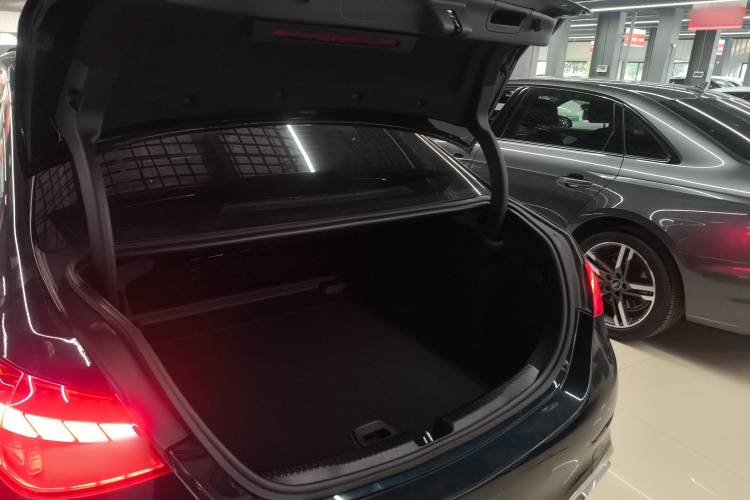 奔驰C级 2023款 改款 C 200 L 运动版局部细节23