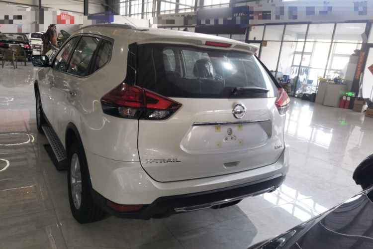 日产 奇骏 2023款 经典 2.0L 两驱智联舒享版车身外观6004