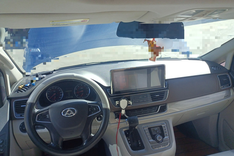 上汽大通MAXUS 大通G10 2016款 2.0T 自动豪华行政版中控内饰12