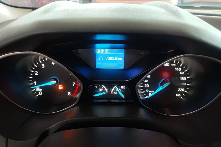 福特 福克斯 2018款 两厢经典 1.6L 自动舒适型智行版局部细节14