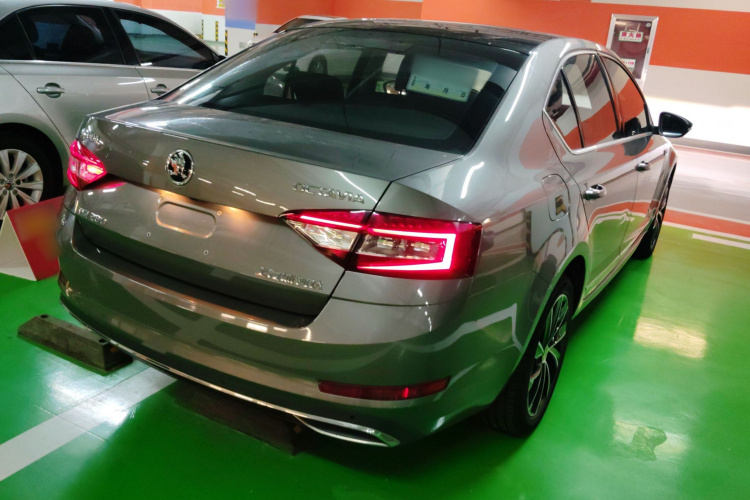 斯柯达 明锐 2019款 TSI280 DSG豪华版车身外观7
