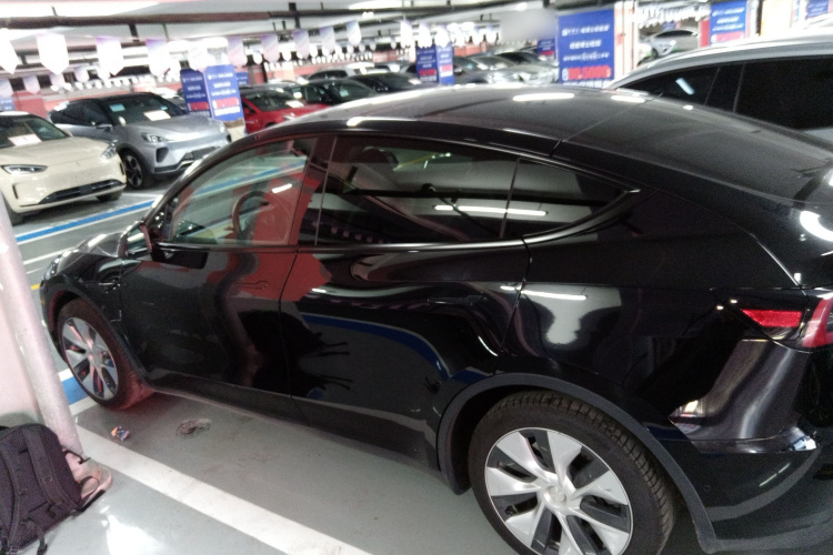 特斯拉 Model Y 2022款 后轮驱动版车身外观6003