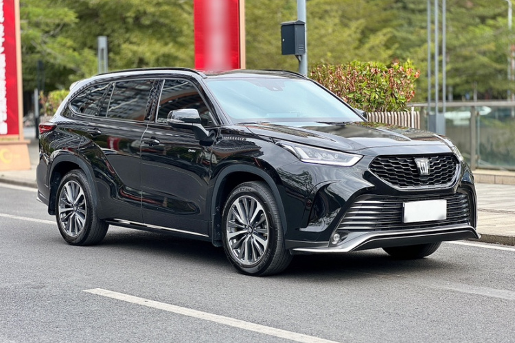 丰田 皇冠陆放 2024款 2.5L HEV四驱豪华版车身外观6009